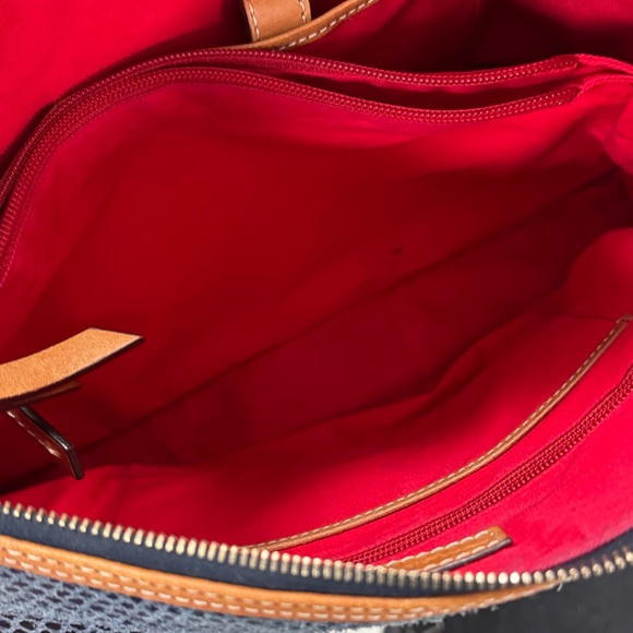 Dooney & Bourke: Equestrian All Leather Saddle Bag/Snakeskin Embossed Erica Bag - Picture 15 of 16